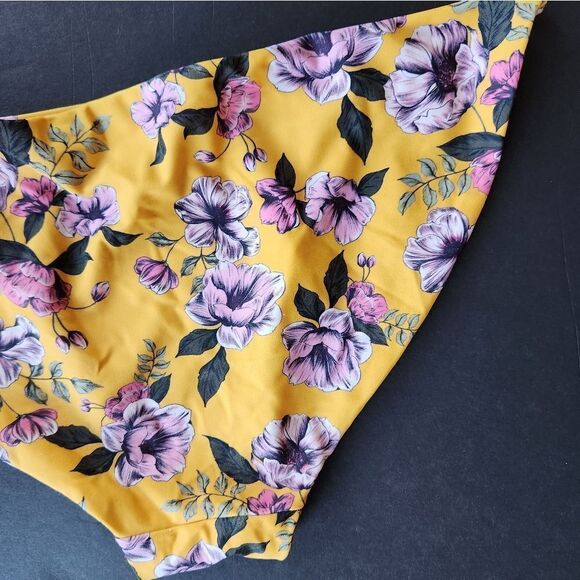 No Boundaries Yellow Floral Bikini Set - Picture 11 of 13